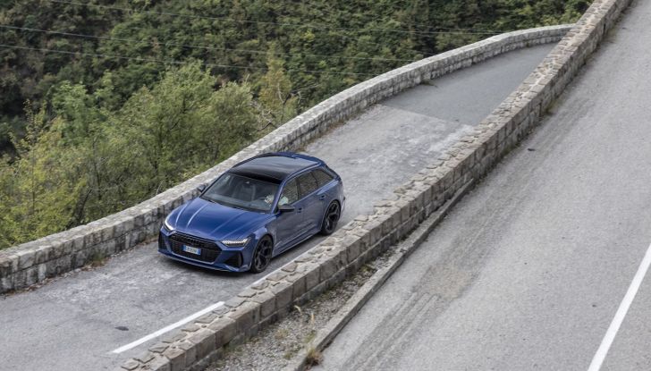 Audi RS 6 Avant Performance prova su strada, motore e prestazioni - Foto 20 di 35