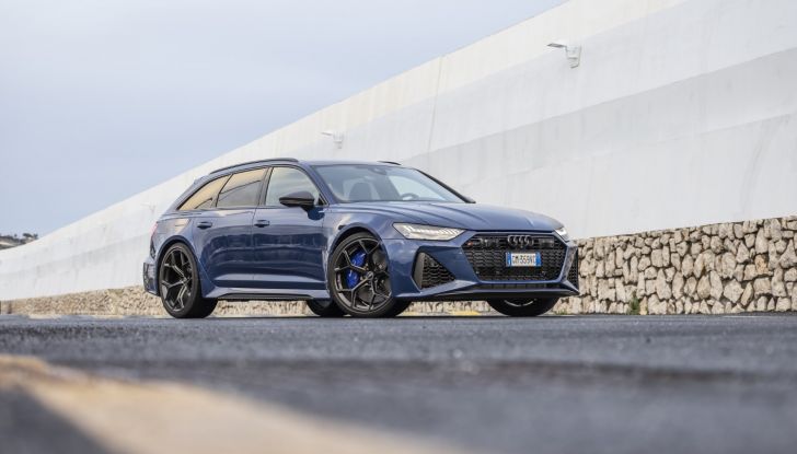 Audi RS 6 Avant Performance prova su strada, motore e prestazioni - Foto 29 di 35