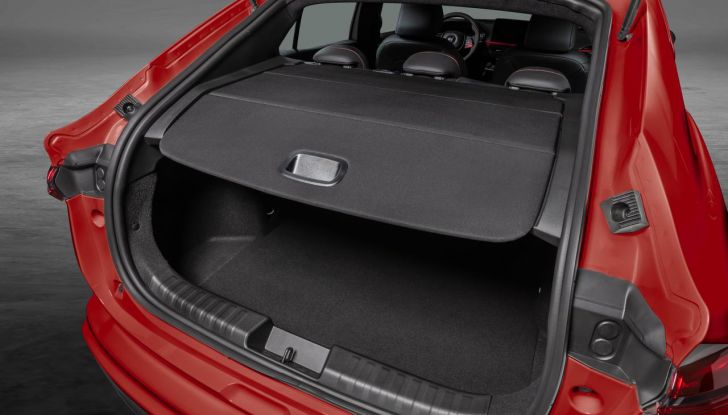 Abarth Fastback: debutta il nuovo SUV coupé dello Scorpione - Foto 56 di 88