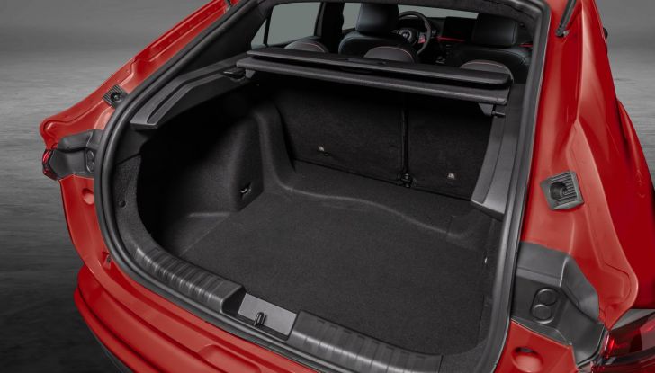 Abarth Fastback: debutta il nuovo SUV coupé dello Scorpione - Foto 57 di 88