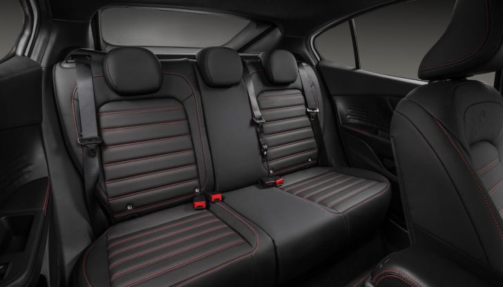 Abarth Fastback: debutta il nuovo SUV coupé dello Scorpione - Foto 30 di 88