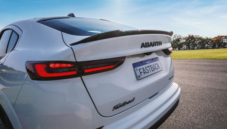 Abarth Fastback: debutta il nuovo SUV coupé dello Scorpione - Foto 67 di 88