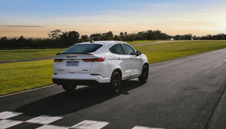 Abarth Fastback: debutta il nuovo SUV coupé dello Scorpione - Foto 71 di 88