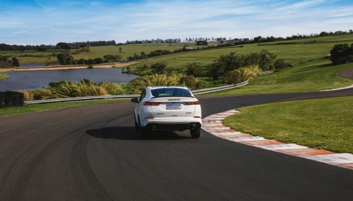 Abarth Fastback: debutta il nuovo SUV coupé dello Scorpione - Foto 68 di 88