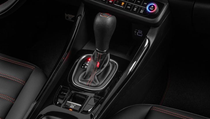 Abarth Fastback: debutta il nuovo SUV coupé dello Scorpione - Foto 23 di 88