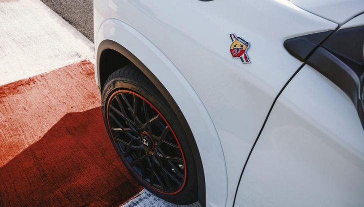 Abarth Fastback: debutta il nuovo SUV coupé dello Scorpione - Foto 65 di 88