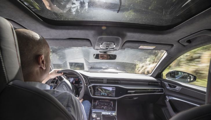 Audi RS 6 Avant Performance prova su strada, motore e prestazioni - Foto 8 di 35