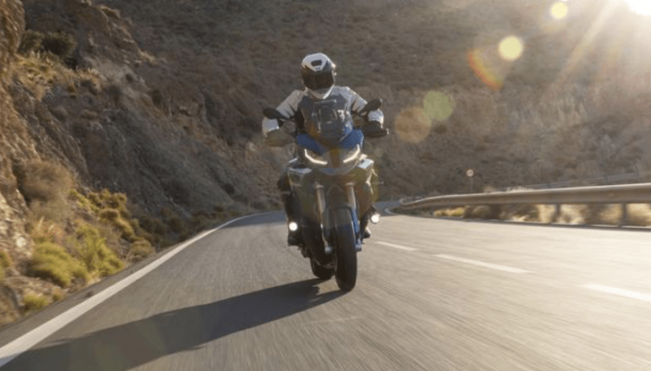 BMW S 1000 XR 2024 caratteristiche tecniche e prestazioni - Foto 10 di 19