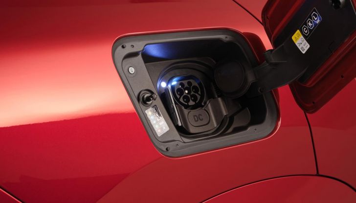 BMW iX2: design, prestazioni e autonomia del primo SUV coupé elettrico del brand - Foto 61 di 73