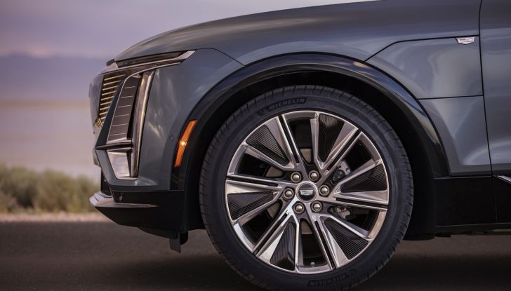 General Motors torna in Europa con Cadillac Lyriq, SUV 100% elettrico - Foto 23 di 72