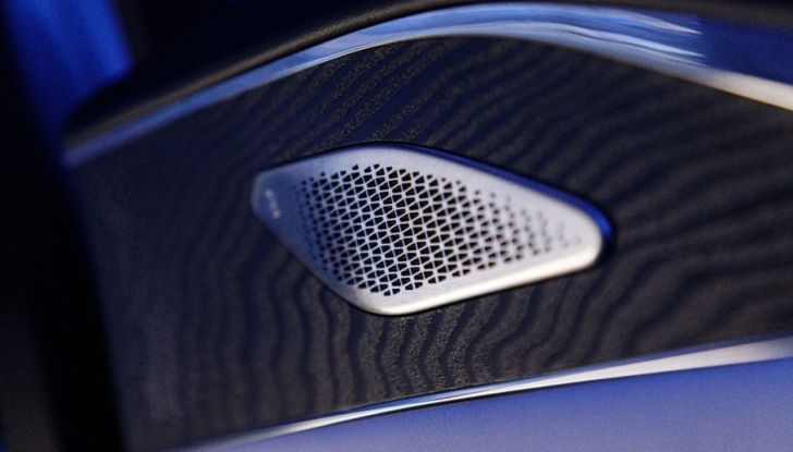 General Motors torna in Europa con Cadillac Lyriq, SUV 100% elettrico - Foto 33 di 72