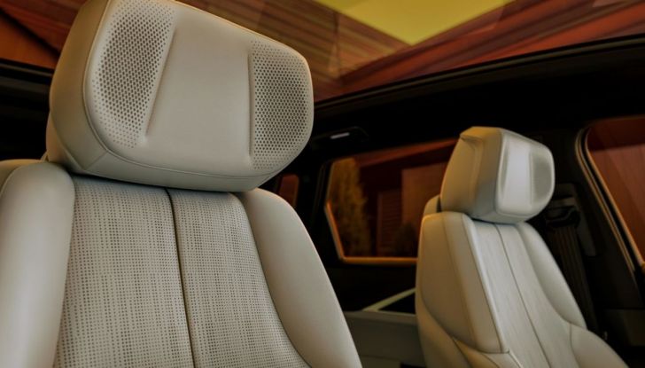 General Motors torna in Europa con Cadillac Lyriq, SUV 100% elettrico - Foto 46 di 72