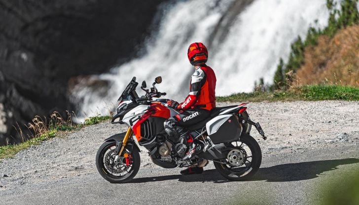 Ducati Multistrada V4 RS: è lei la moto da turismo più sportiva mai offerta dal brand - Foto 15 di 43