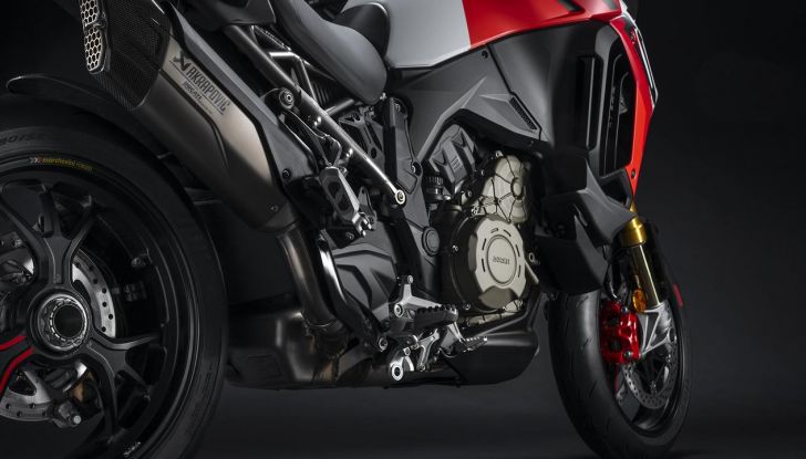 Ducati Multistrada V4 RS: è lei la moto da turismo più sportiva mai offerta dal brand - Foto 17 di 43