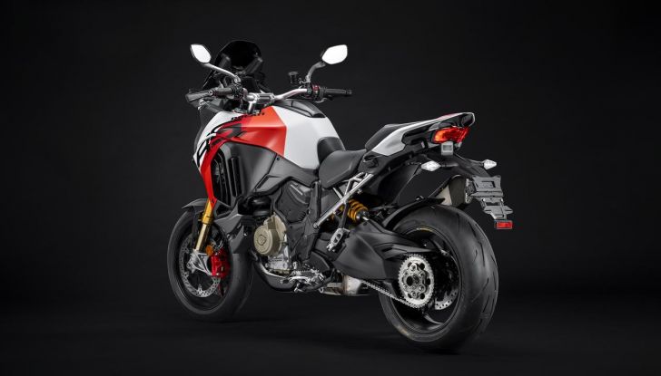 Ducati Multistrada V4 RS: è lei la moto da turismo più sportiva mai offerta dal brand - Foto 19 di 43