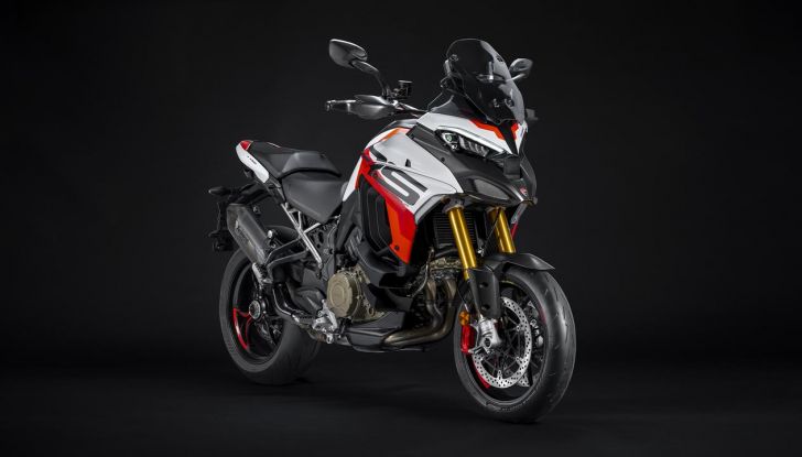Ducati Multistrada V4 RS: è lei la moto da turismo più sportiva mai offerta dal brand - Foto 22 di 43