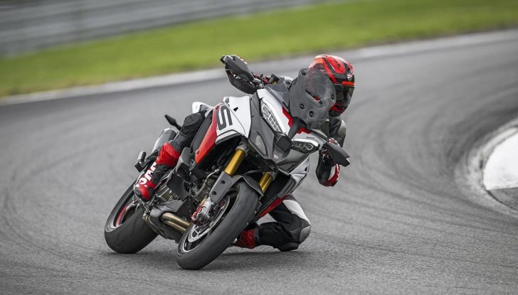 Ducati Multistrada V4 RS: è lei la moto da turismo più sportiva mai offerta dal brand - Foto 24 di 43
