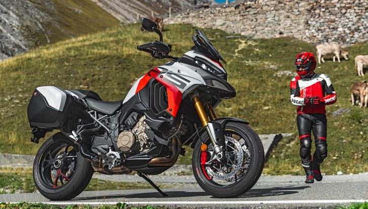 Ducati Multistrada V4 RS: è lei la moto da turismo più sportiva mai offerta dal brand - Foto 7 di 43