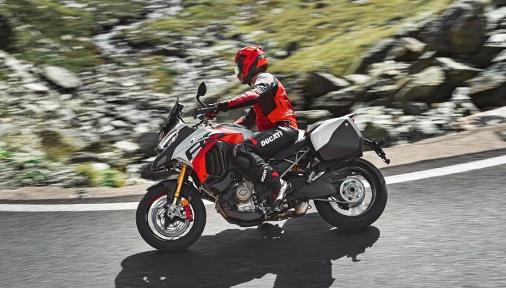 Ducati Multistrada V4 RS: è lei la moto da turismo più sportiva mai offerta dal brand - Foto 10 di 43