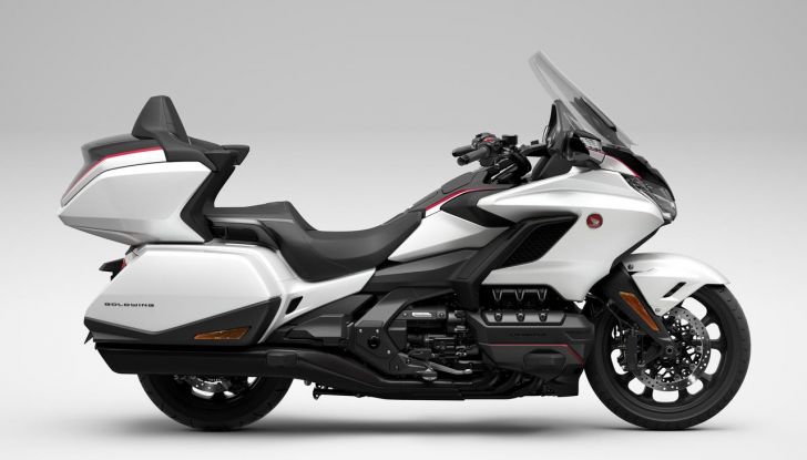 Honda Gold Wing, Rebel 1100 e Rebel 500: le novità del model year 2024 - Foto 10 di 33