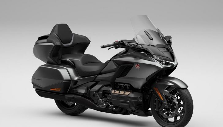 Honda Gold Wing, Rebel 1100 e Rebel 500: le novità del model year 2024 - Foto 3 di 33