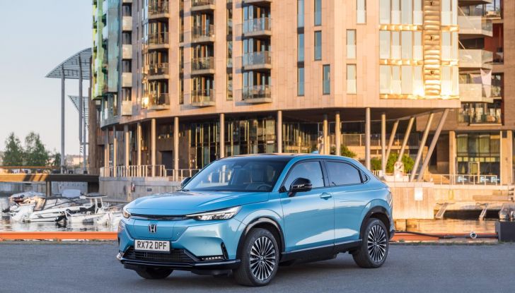 Honda e:Ny1: caratteristiche, design e autonomia del nuovo B-SUV elettrico - Foto 15 di 51