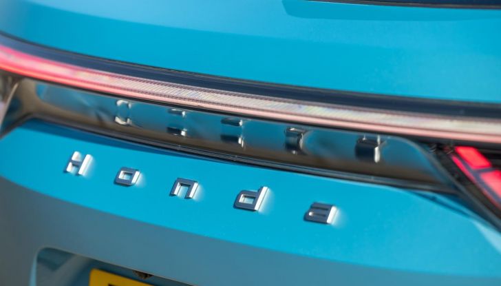 Honda e:Ny1: caratteristiche, design e autonomia del nuovo B-SUV elettrico - Foto 18 di 51