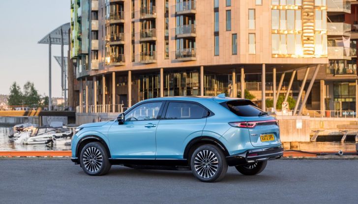 Honda e:Ny1: caratteristiche, design e autonomia del nuovo B-SUV elettrico - Foto 16 di 51