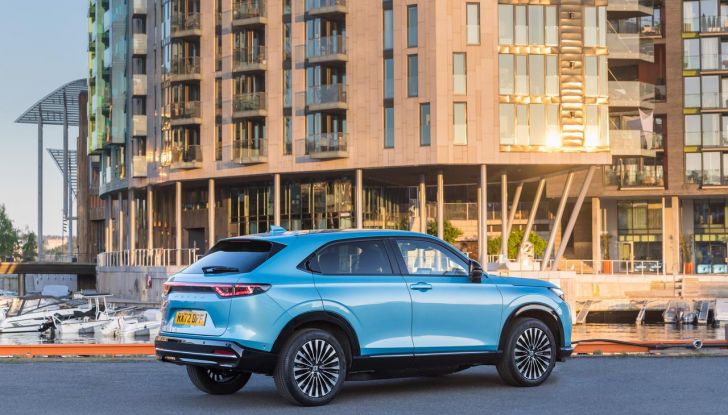 Honda e:Ny1: caratteristiche, design e autonomia del nuovo B-SUV elettrico - Foto 13 di 51