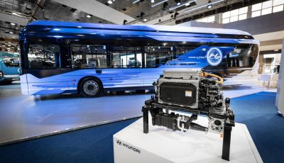 Iveco Bus E-Way H2: motori e autonomia del nuovo autobus idrogeno/elettrico da 12 metri