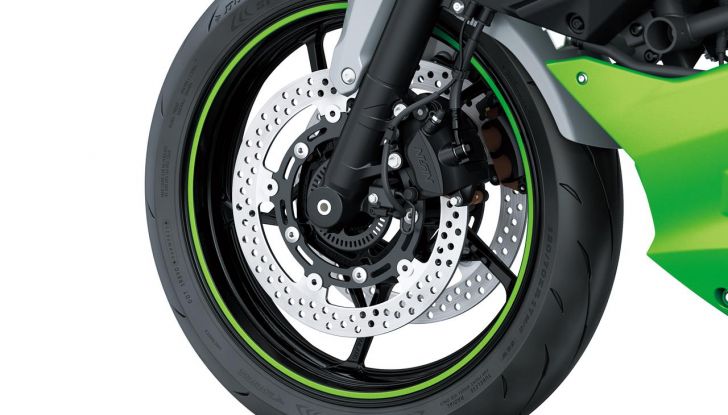 Kawasaki Ninja 7 Hybrid: debutta ufficialmente la prima moto ibrida al mondo - Foto 40 di 45