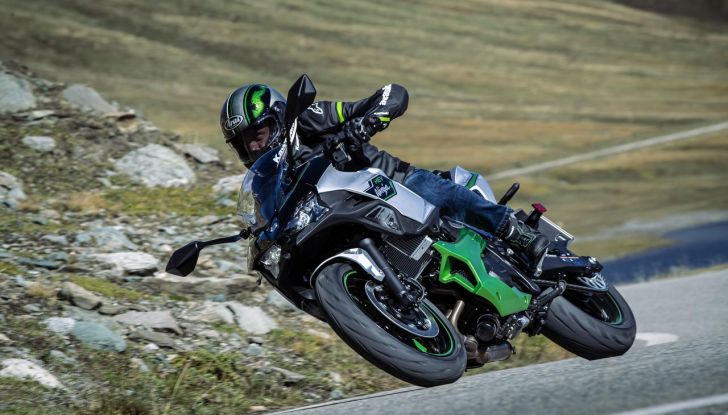 Kawasaki Ninja 7 Hybrid: debutta ufficialmente la prima moto ibrida al mondo - Foto 9 di 45