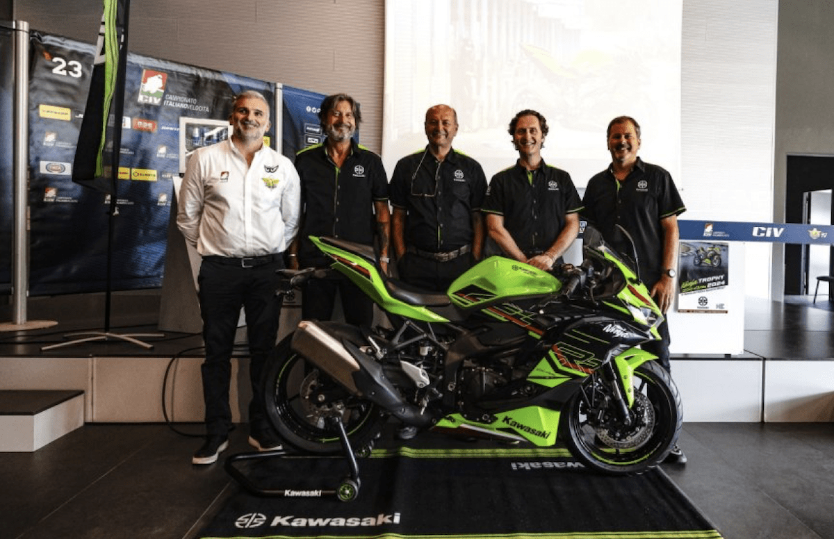 Kawasaki Ninja Trophy ZX – 4RR 2024, il nuovo trofeo monomarca - Infomotori
