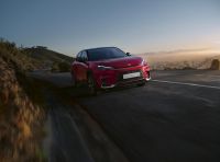 Lexus LBX 2024: prezzi e versioni per il mercato italiano