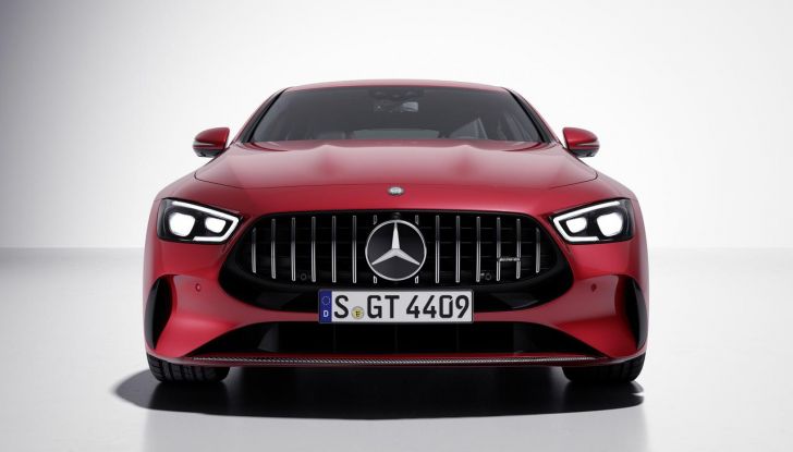 Mercedes-AMG GT 63 S Coupé4 E Performance: prestazioni e prezzi - Foto 2 di 7