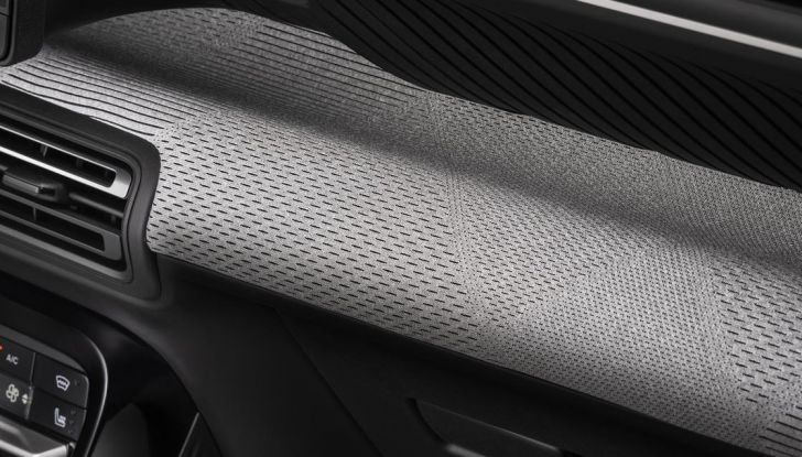 Nuova Citroën e-C3: caratteristiche, versioni e prezzi della city car elettrica - Foto 53 di 71