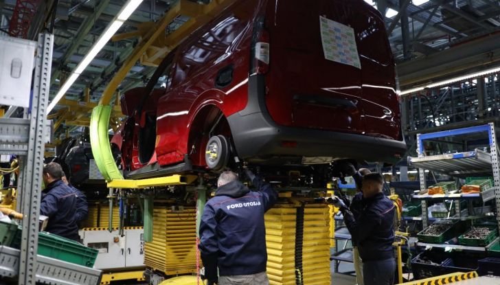 Nuovi Ford Transit Courier e Tourneo Courier: partita la produzione della nuova gamma - Foto 5 di 5