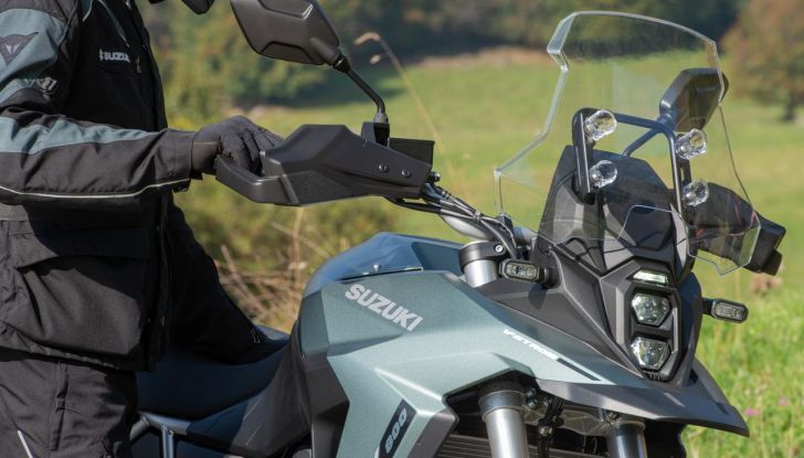 Suzuki V-Strom 800SE: presentata la nuova Street Explorer con bicilindrico - Foto 32 di 118