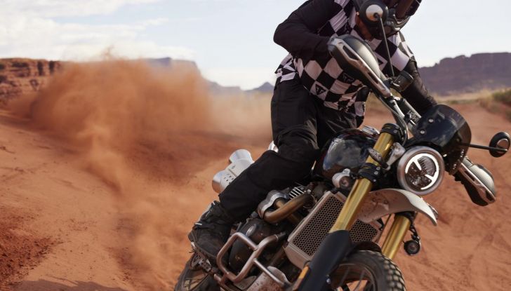 Triumph Scrambler 1200 X ed XE: debutta il model year 2024 con diversi aggiornamenti - Foto 121 di 124