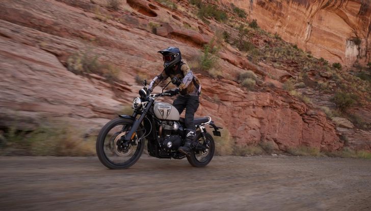 Triumph Scrambler 1200 X ed XE: debutta il model year 2024 con diversi aggiornamenti - Foto 35 di 124