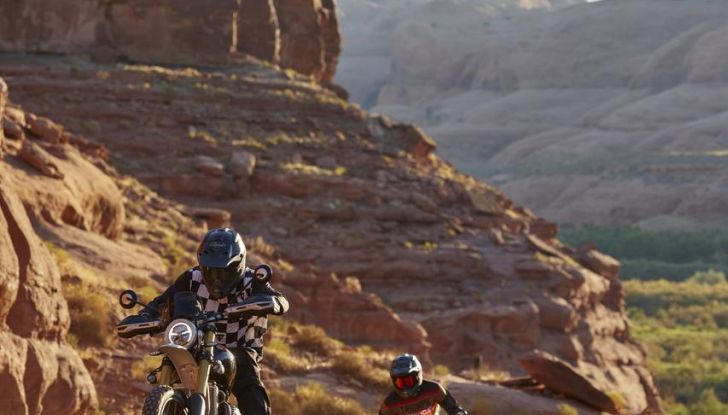 Triumph Scrambler 1200 X ed XE: debutta il model year 2024 con diversi aggiornamenti - Foto 41 di 124