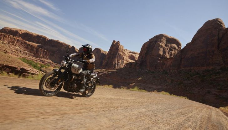 Triumph Scrambler 1200 X ed XE: debutta il model year 2024 con diversi aggiornamenti - Foto 54 di 124