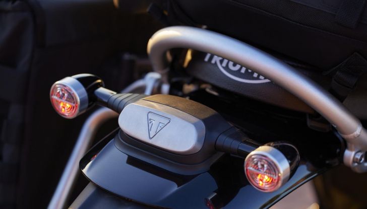 Triumph Scrambler 1200 X ed XE: debutta il model year 2024 con diversi aggiornamenti - Foto 76 di 124