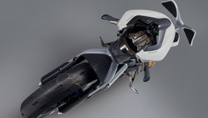 Yamaha MOTOROiD 2: la moto elettrica del futuro sarà così - Foto 3 di 6