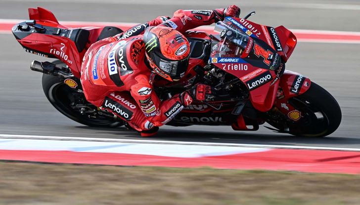 MotoGP 2023, GP Indonesia: Bagnaia batte Vinales, clamorosa caduta di Martin - Foto 1 di 10