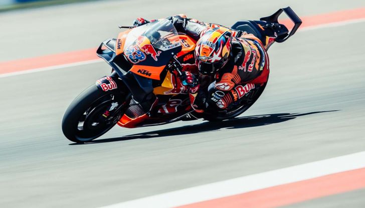 MotoGP 2023, GP Indonesia: Bagnaia batte Vinales, clamorosa caduta di Martin - Foto 4 di 10