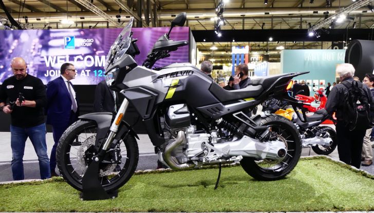 Moto Guzzi Stelvio: le prime immagini ufficiali dell’enduro stradale - Foto 1 di 14