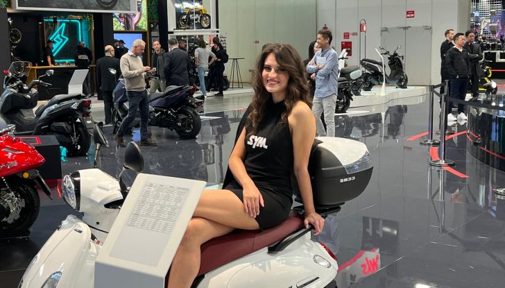 Le più belle ragazze di EICMA 2023 - Foto 4 di 17