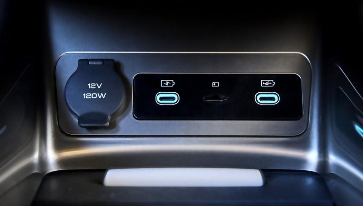 BYD Dolphin: caratteristiche, autonomia, prezzi e prova su strada a Milano - Foto 118 di 136