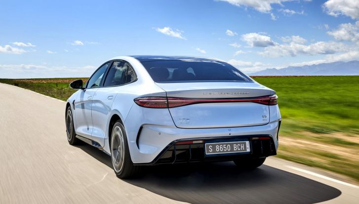 BYD Seal provata su strada a Milano - Foto 95 di 110